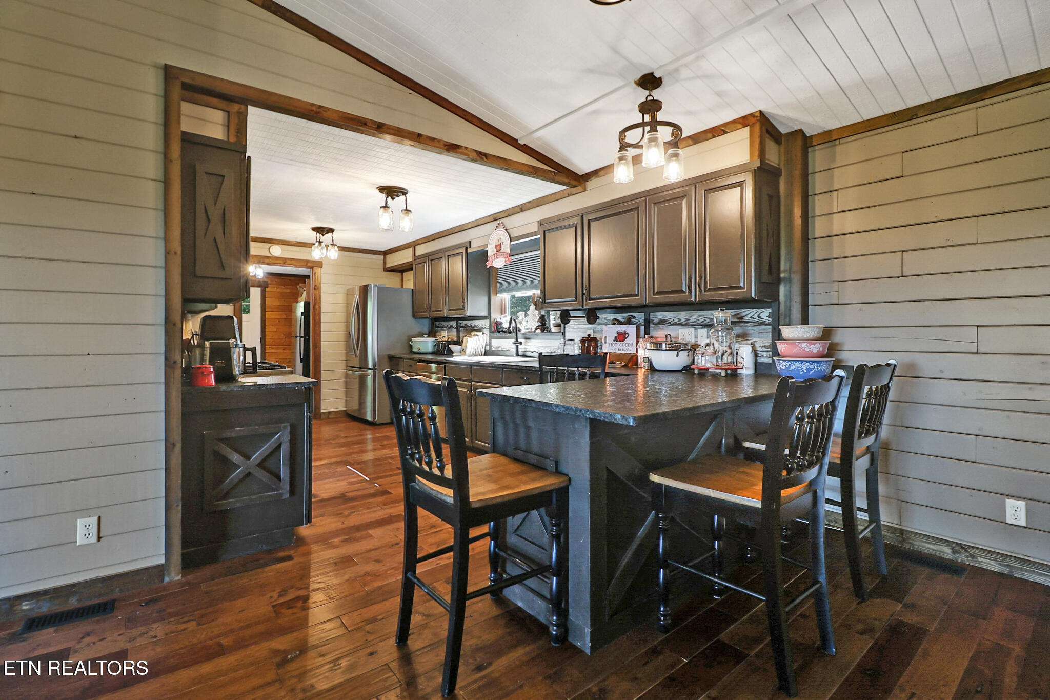 133 Hickory Flats Road Harriman, TN 37748 - Photo 33 of 57 Dining/Living Room View 1