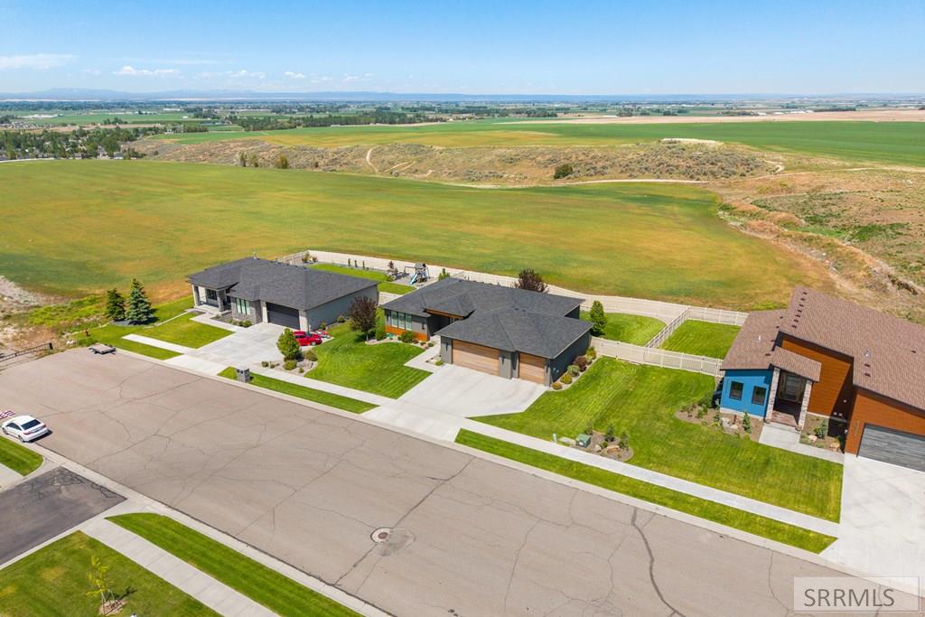 609 South Hidden Valley Road Rexburg, ID 83440 - Photo 18 of 78