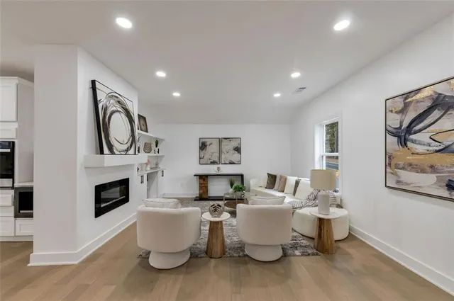 $814,900 | 208 Watson Circle Southeast, Atlanta, GA 30317