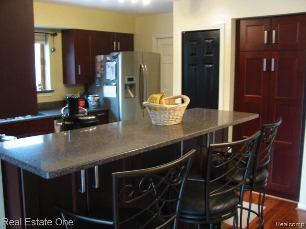 1600 Dunston Road Canton, MI 48188 - Photo 2 of 39 IMG_3127.jpg