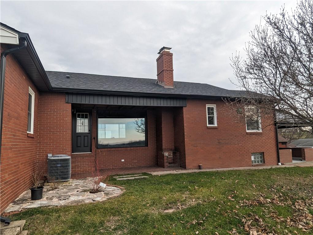 4236 Greenridge Road Pittsburgh, PA 15234 - Photo 4 of 33 Gallery Image 4
