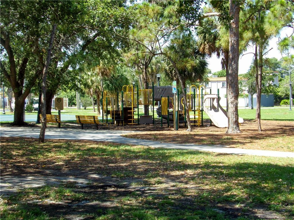 831-833 Southwest 7th Street Pompano Beach, FL 33060 - Photo 20 of 27 Photo 20