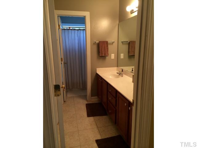 12408 Village Gate Way Raleigh, NC 27614 - Photo 21 of 24 Bathroom