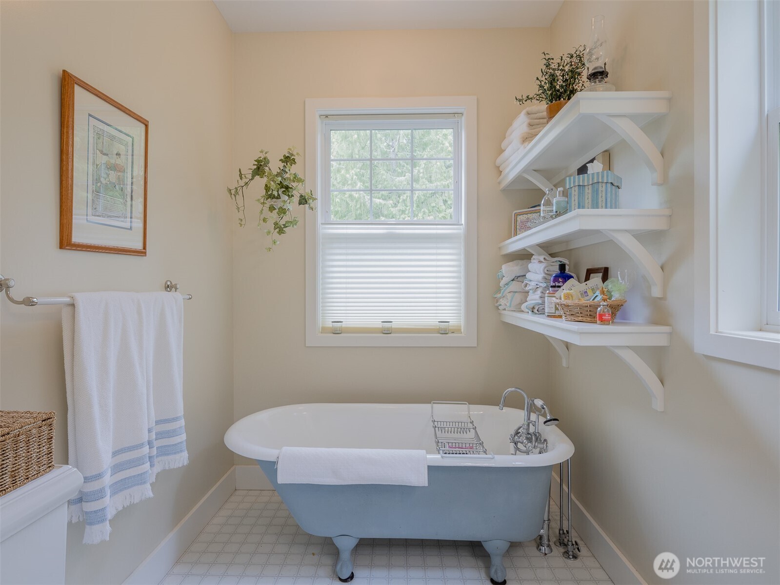 876 Henry Boyd Road, Unit 2 Port Angeles, WA 98362 - Photo 10 of 40 Gallery Image 10