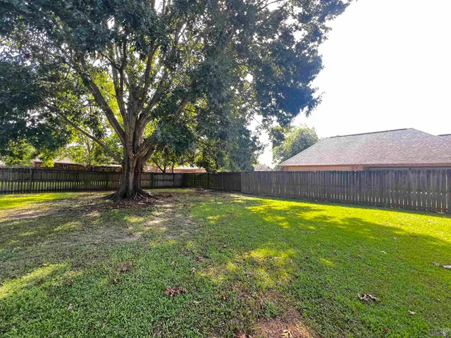 $2,495 | 6011 Riverbrook Drive, Baton Rouge, LA 70820
