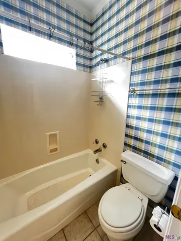 $2,495 | 6011 Riverbrook Drive, Baton Rouge, LA 70820