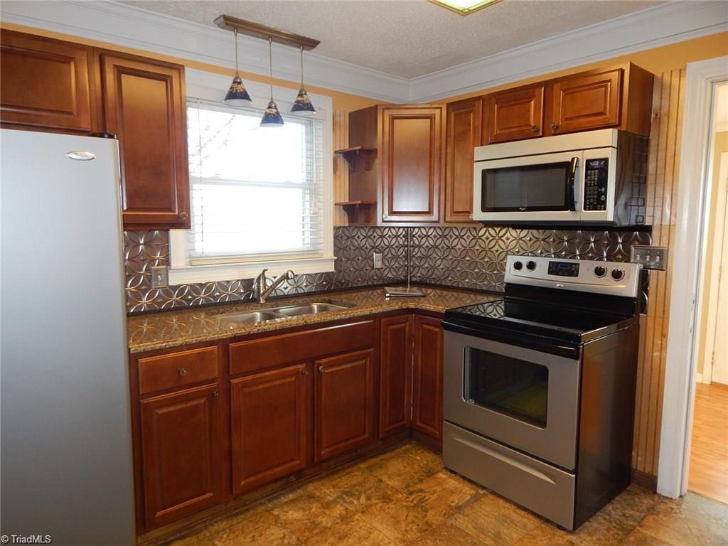 1840 Poplar Springs Road Elkin, NC 28621 - Photo 7 of 19 Gallery Image 7