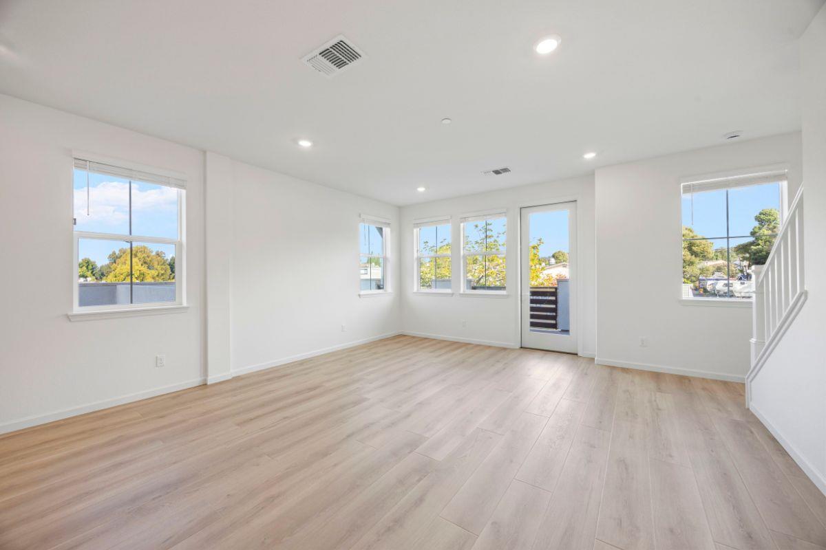 3767 Castro Valley Boulevard Castro Valley, CA 94546 - Photo 15 of 32