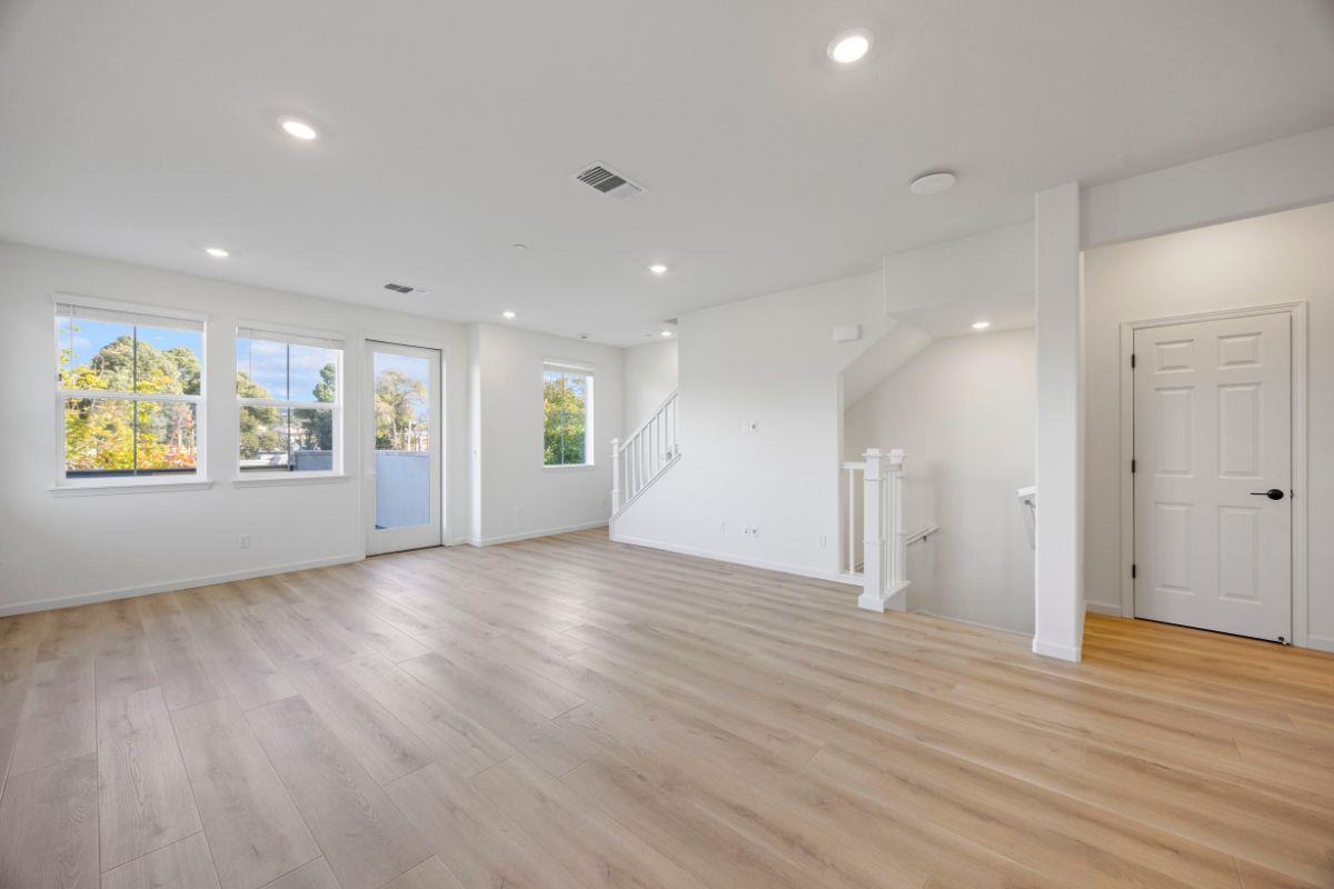 3767 Castro Valley Boulevard Castro Valley, CA 94546 - Photo 16 of 32