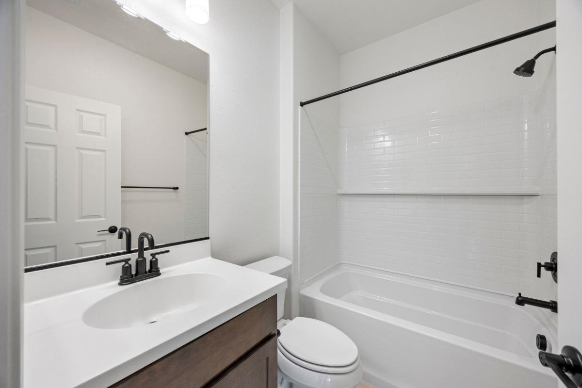 3767 Castro Valley Boulevard Castro Valley, CA 94546 - Photo 18 of 32