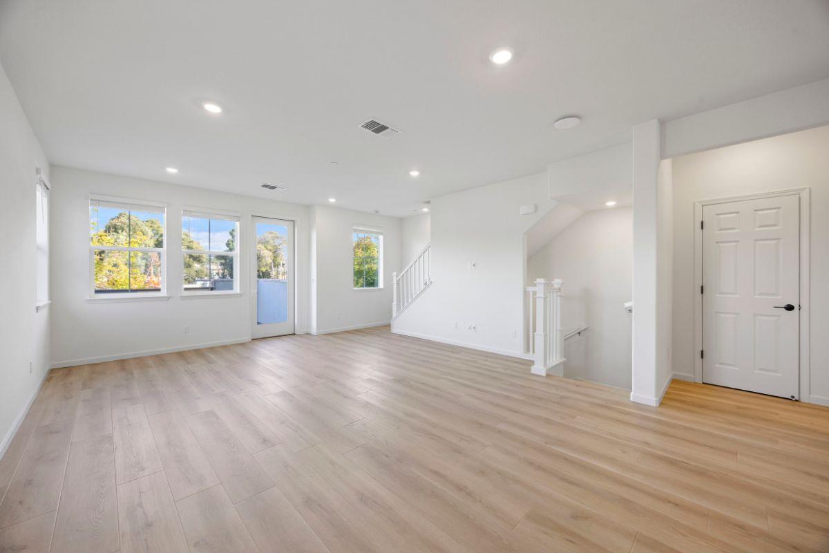 3767 Castro Valley Boulevard Castro Valley, CA 94546 - Photo 6 of 32