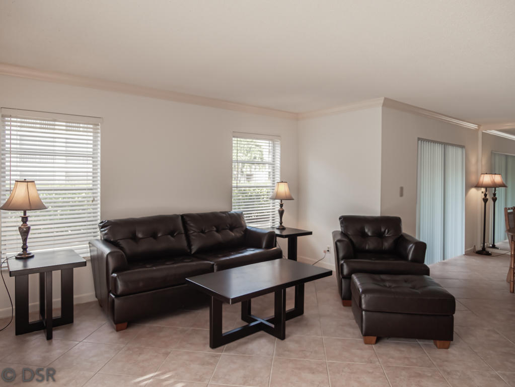 1111 South Ocean Boulevard, Unit 123 Boca Raton, FL 33432 - Photo 3 of 32 Living Room