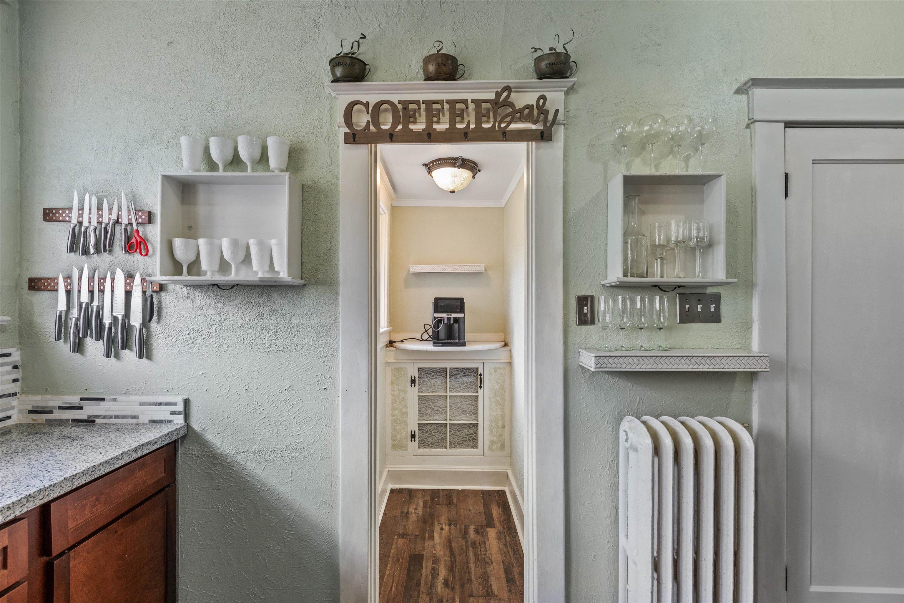569 North Trezevant Street Memphis, TN 38112 - Photo 11 of 26 a view of kitchen and utility room
