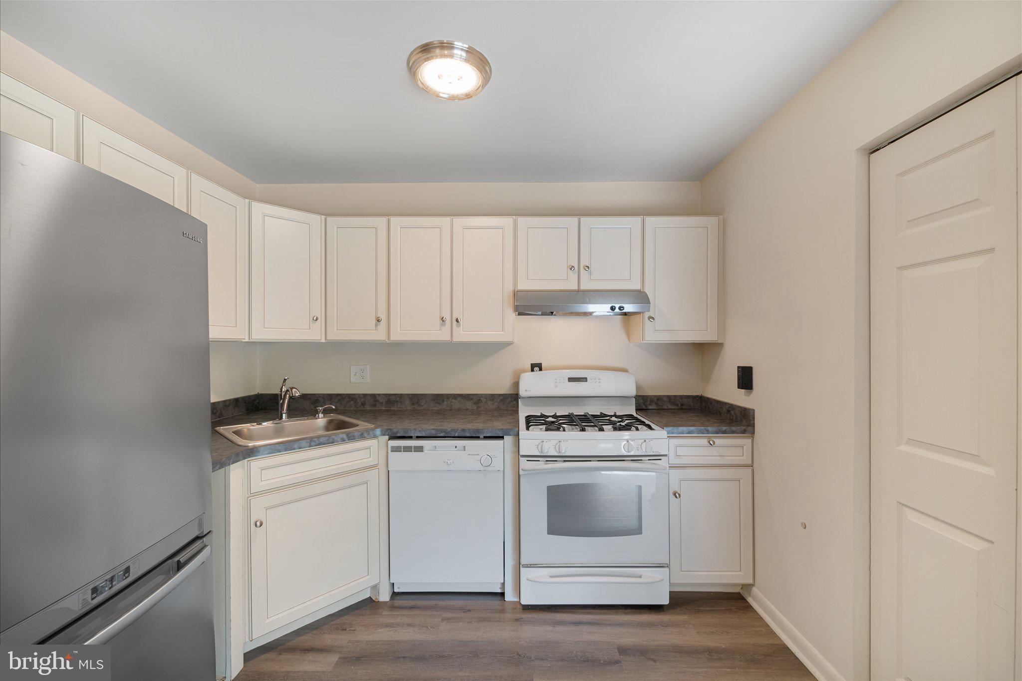 3142 Brinkley Road, Unit 6T3 Temple Hills, MD 20748 - Photo 8 of 33