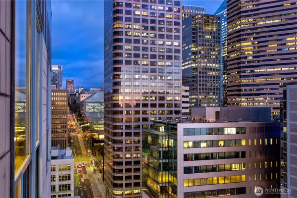$1,375,000 | 1107 1st Avenue, Unit 2002, Seattle, WA 98101