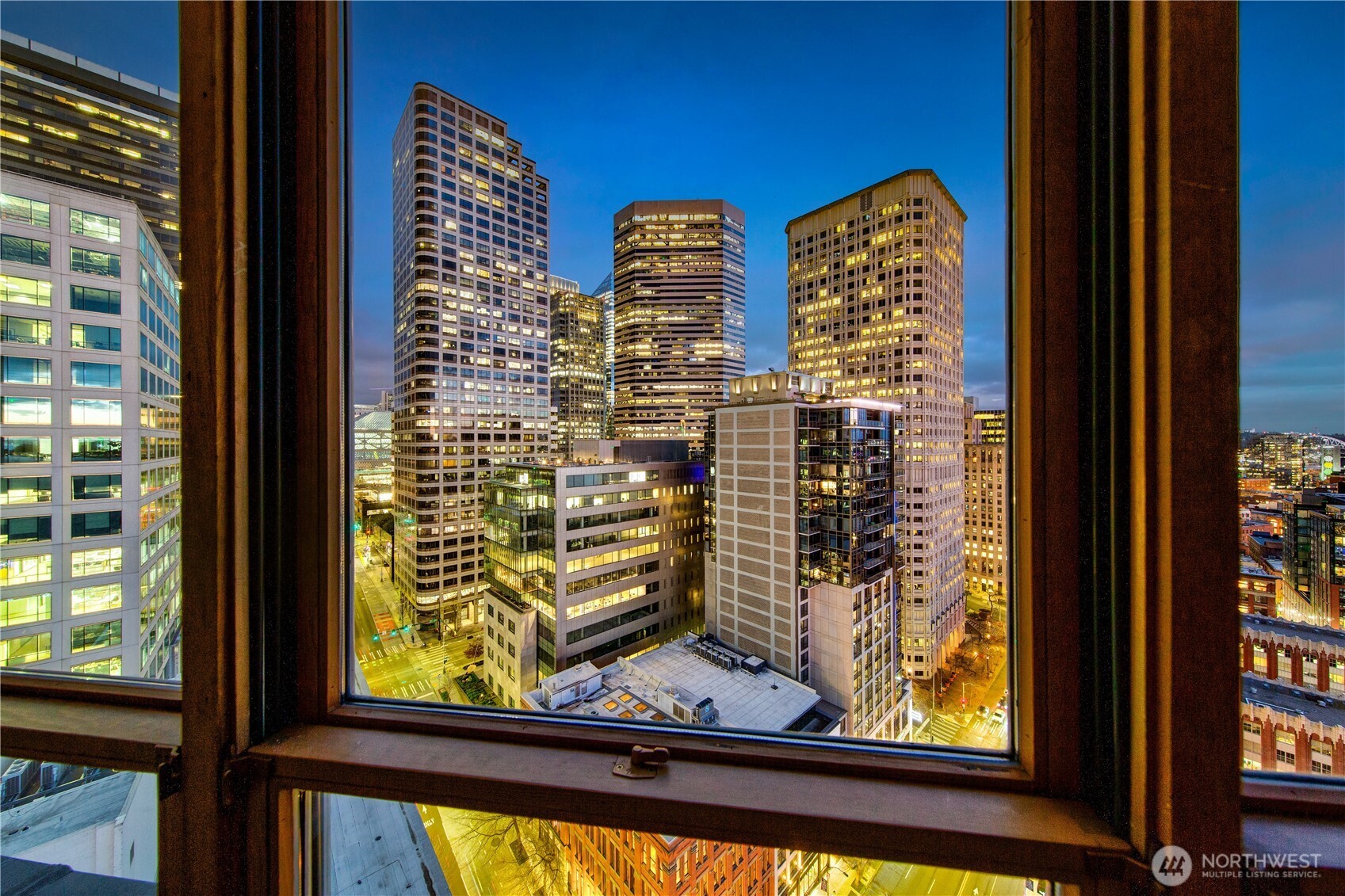 1107 1st Avenue, Unit 2002 Seattle, WA 98101 - Photo 18 of 40