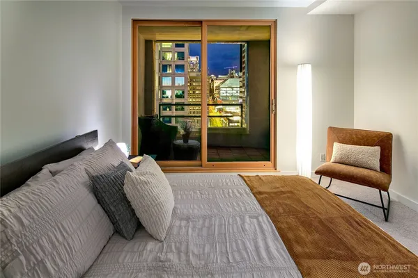 $1,375,000 | 1107 1st Avenue, Unit 2002, Seattle, WA 98101