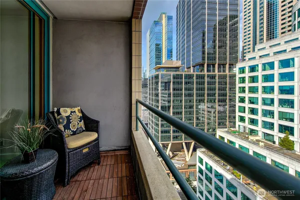 $1,375,000 | 1107 1st Avenue, Unit 2002, Seattle, WA 98101