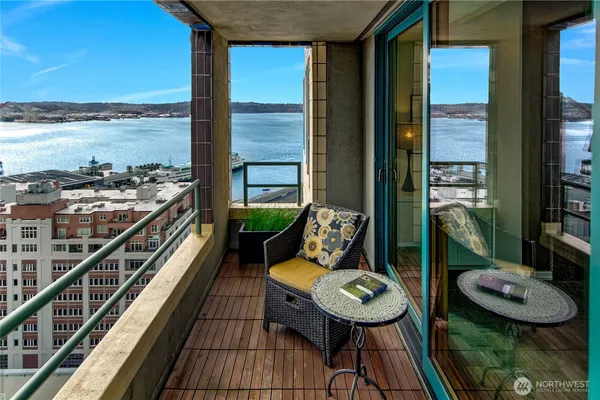 $1,375,000 | 1107 1st Avenue, Unit 2002, Seattle, WA 98101