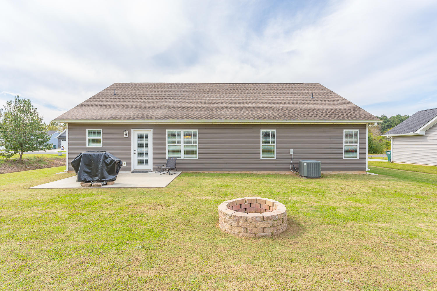 196 Village Way Southwest Calhoun, GA 30701 - Photo 20 of 20 196 Village Way HD -9
