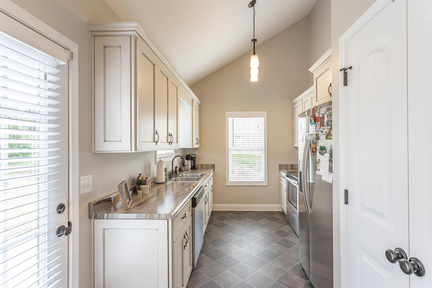 196 Village Way Southwest Calhoun, GA 30701 - Photo 9 of 20 196 Village Way HD -27