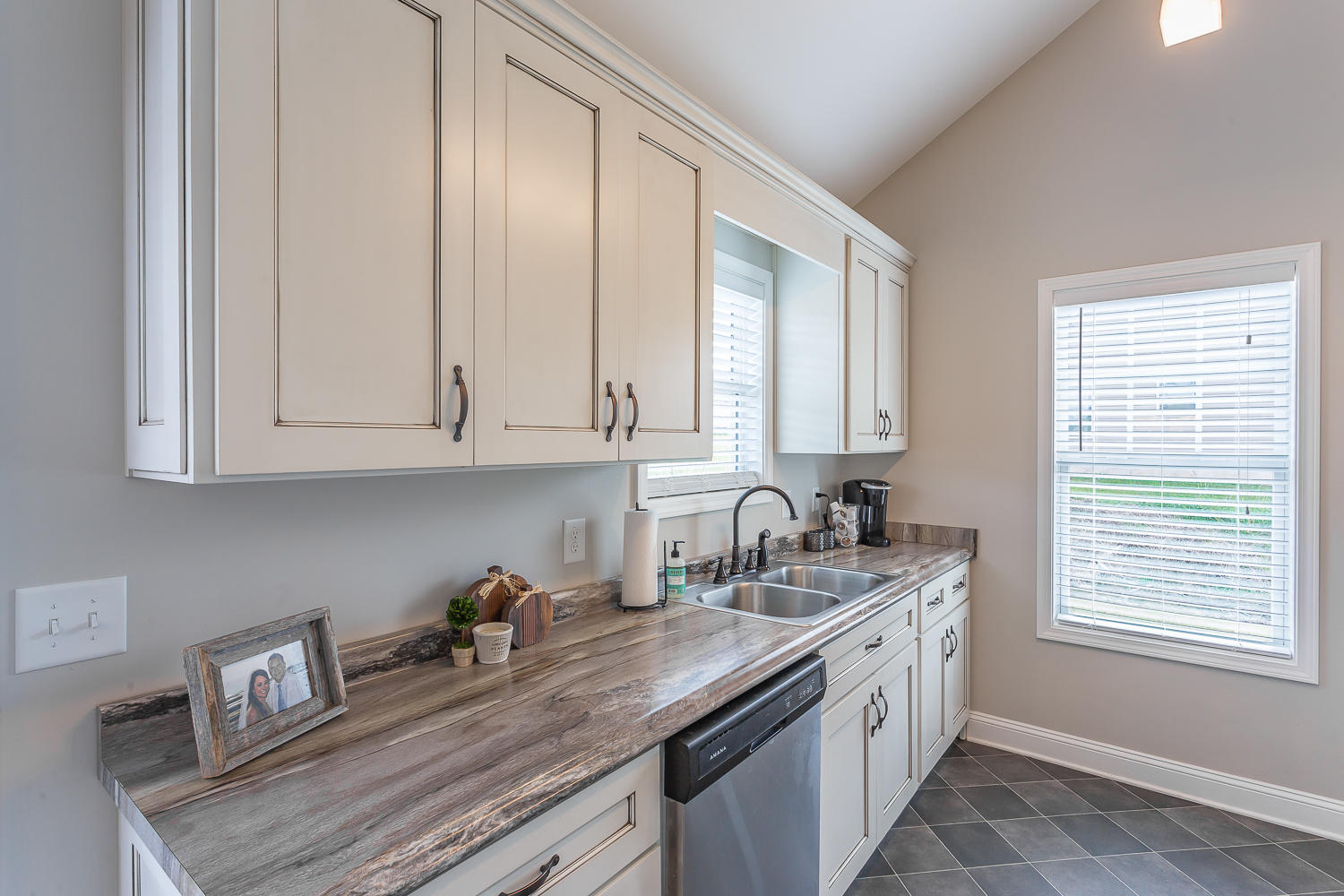 196 Village Way Southwest Calhoun, GA 30701 - Photo 10 of 20 196 Village Way HD -29