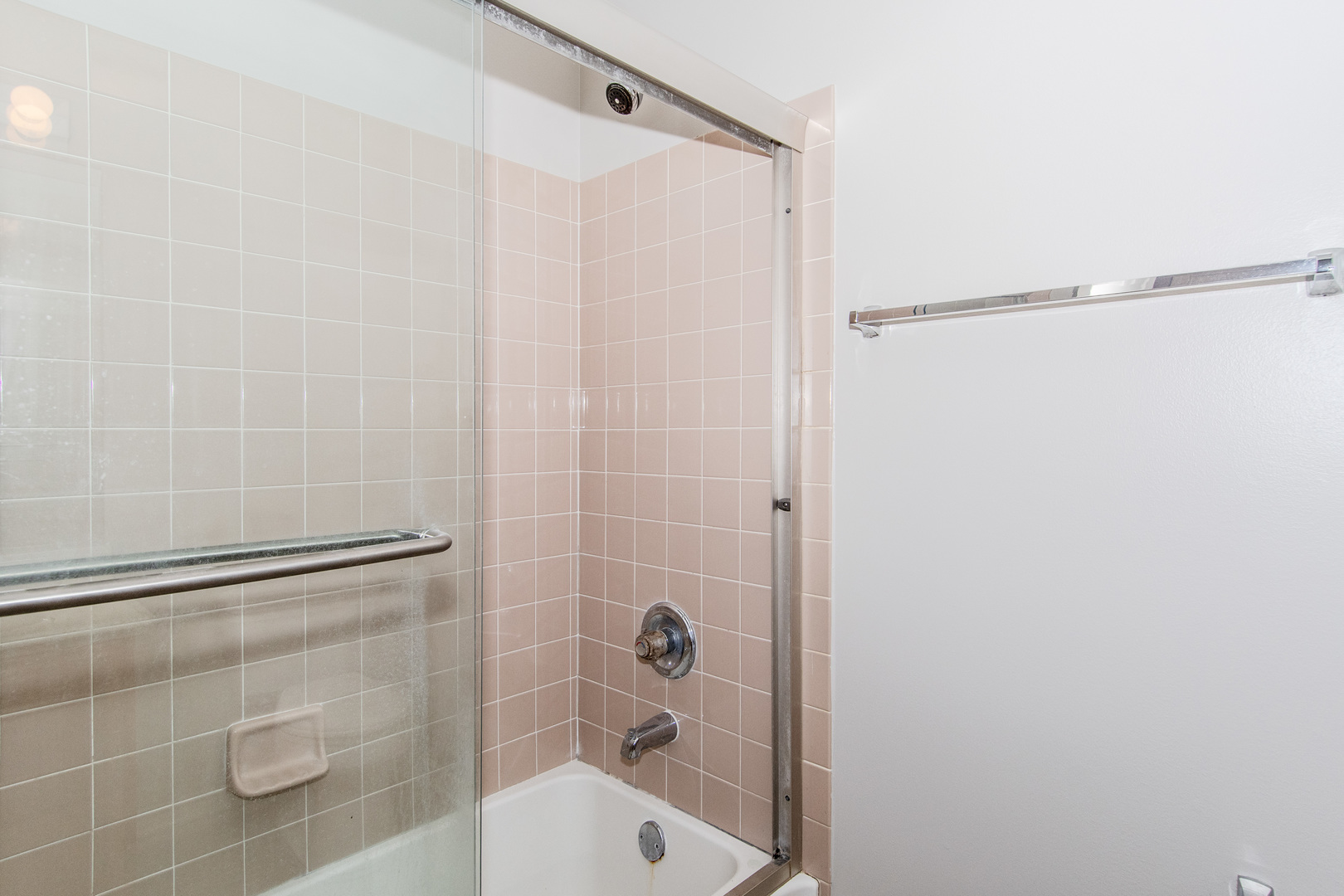 2819 Rutland Circle, Unit 103 Naperville, IL 60564 - Photo 8 of 25 a bathroom with a shower and a toilet