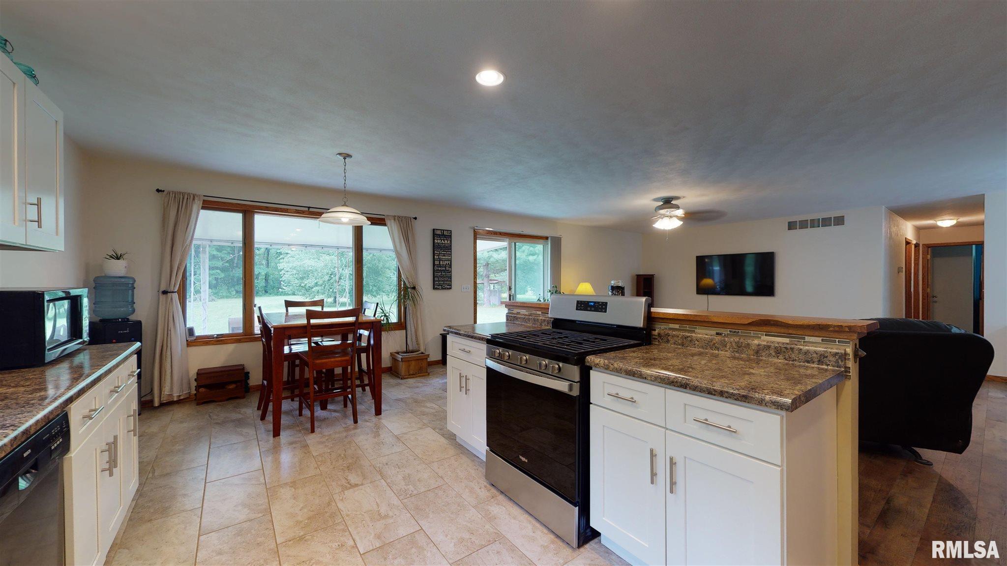 13601 West Clark Road Glasford, IL 61533 - Photo 25 of 49 Gallery Image 25
