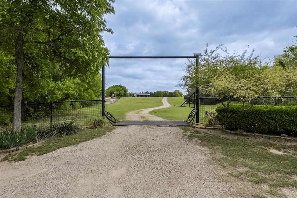 971 Bells Chapel Road Red Oak, TX 75154 - Photo 2 of 39