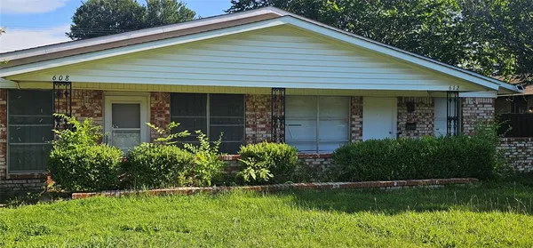 $243,310 | 608 Arbor Lane, Lancaster, TX 75134