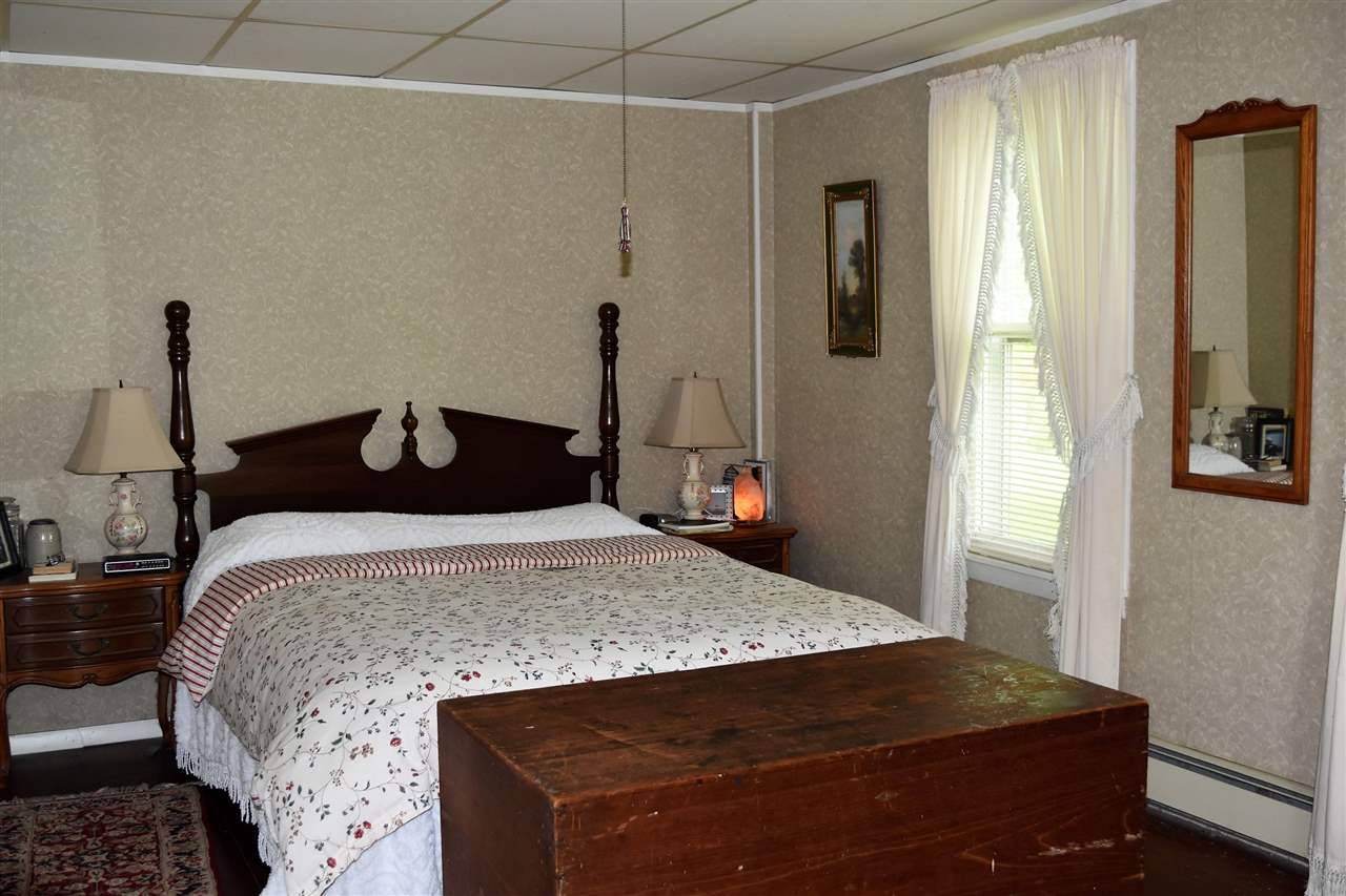 398 Parker Road Pittsford, VT 05763 - Photo 14 of 40
