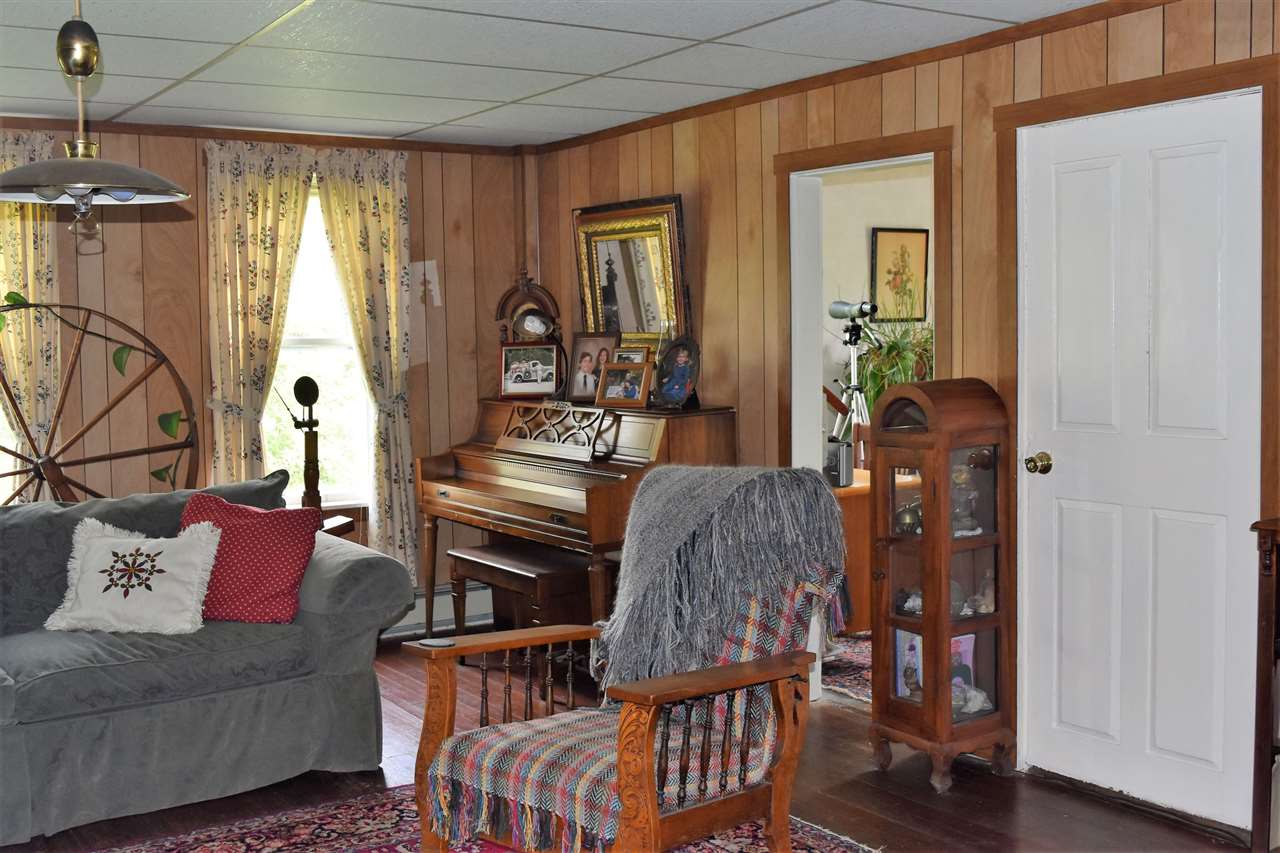 398 Parker Road Pittsford, VT 05763 - Photo 9 of 40