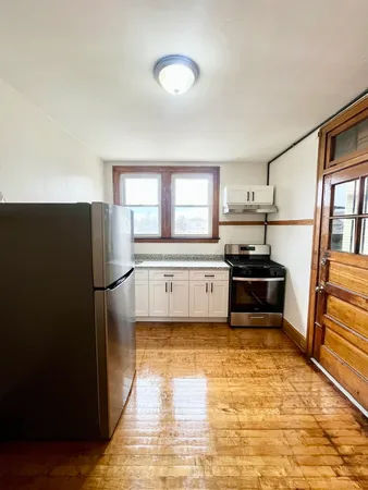 $1,300 | 2316 North Leclaire Avenue, Unit 2, Chicago, IL 60639