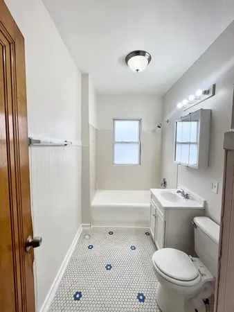 $1,300 | 2316 North Leclaire Avenue, Unit 2, Chicago, IL 60639