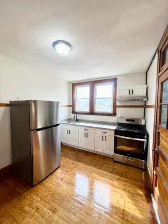 $1,300 | 2316 North Leclaire Avenue, Unit 2, Chicago, IL 60639