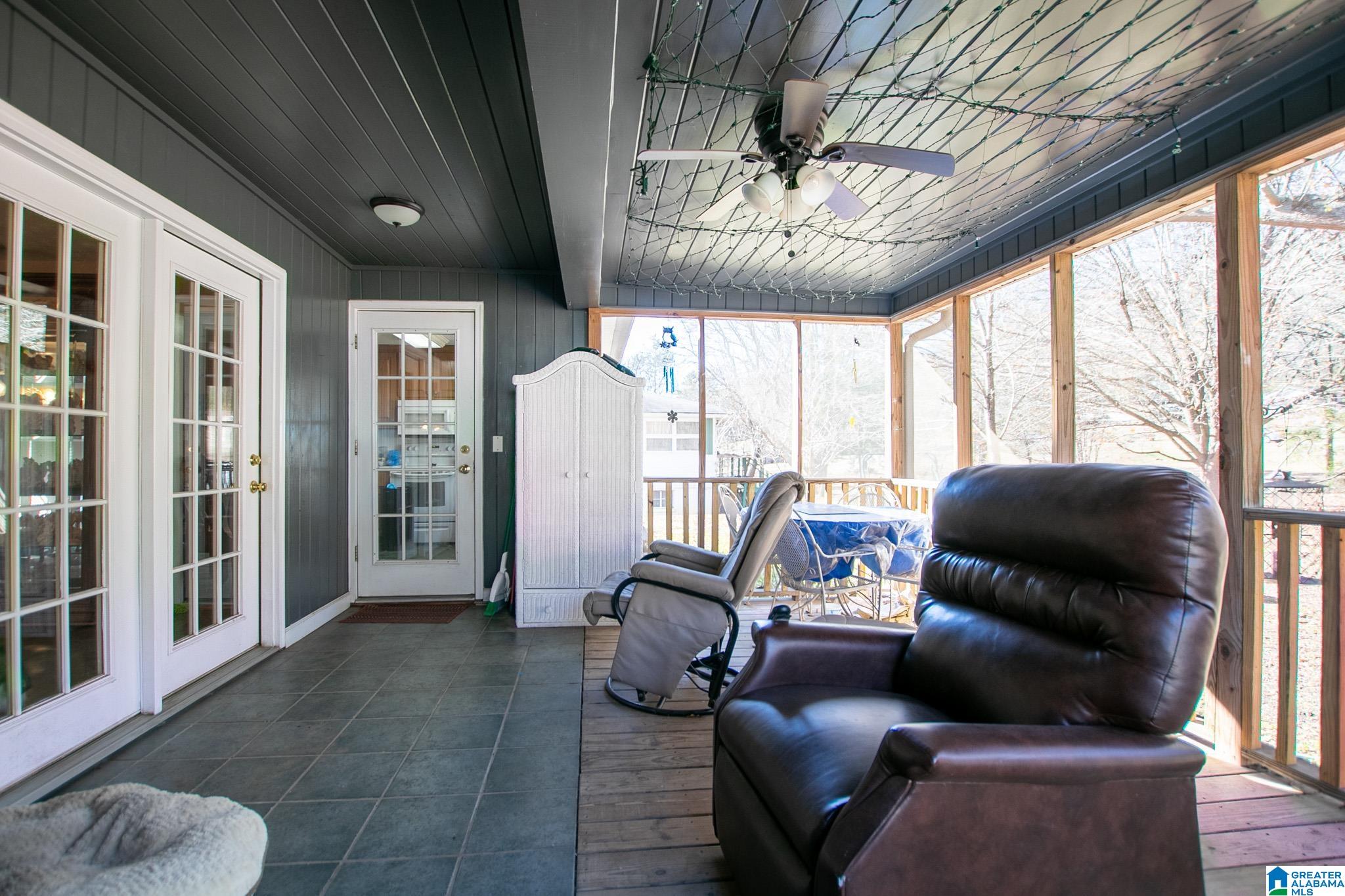 1104 Park Avenue Oneonta, AL 35121 - Photo 9 of 29