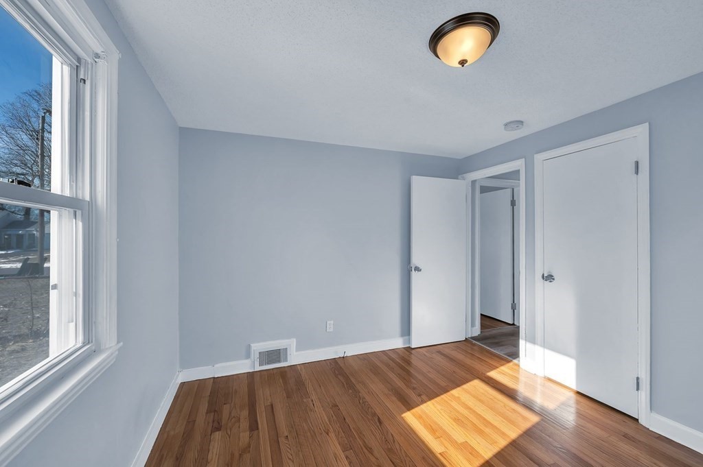 139 Maebeth Street Springfield, MA 01119 - Photo 21 of 42 Gallery Image 21