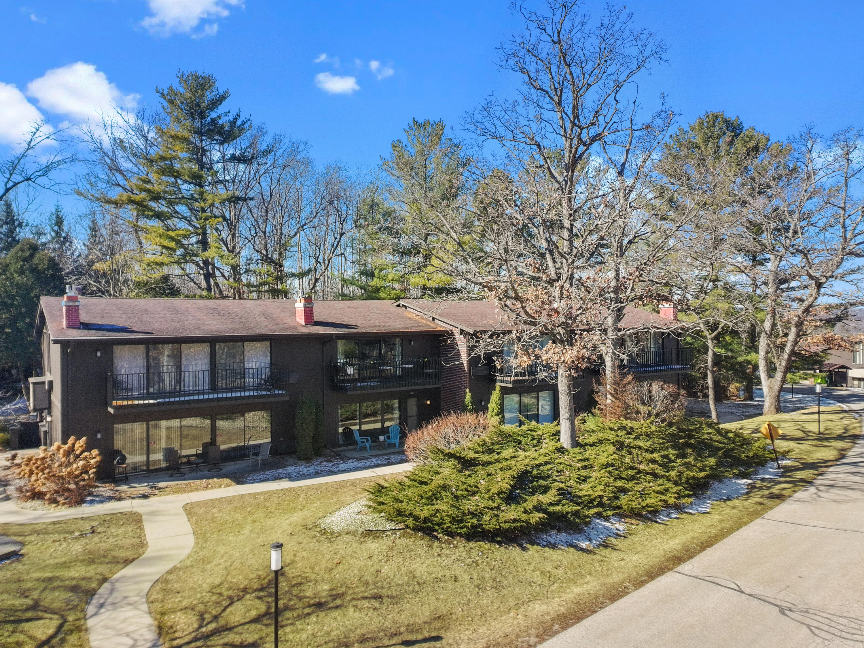 92 Red Chimney Road, Unit 3 Geneva, WI 53147 - Photo 20 of 41 4__92_red_chimney_road