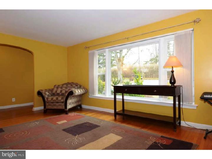 344 Homestead Road Wayne, PA 19087 - Photo 4 of 23
