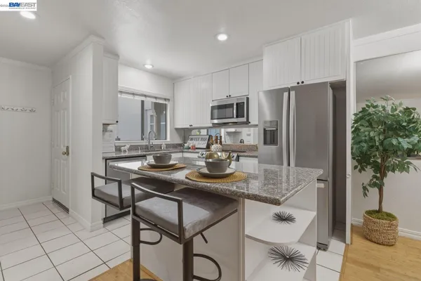 $625,000 | 20153 Forest Avenue, Unit 9, Castro Valley, CA 94546