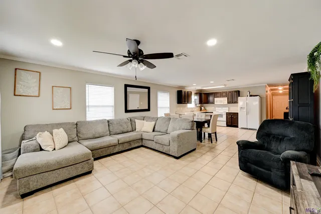 $179,000 | 208 Jolie Oaks Boulevard, Thibodaux, LA 70301