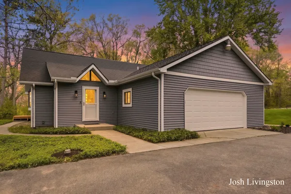 $699,900 | 1551 Sargent Avenue Southeast, Ada, MI 49301