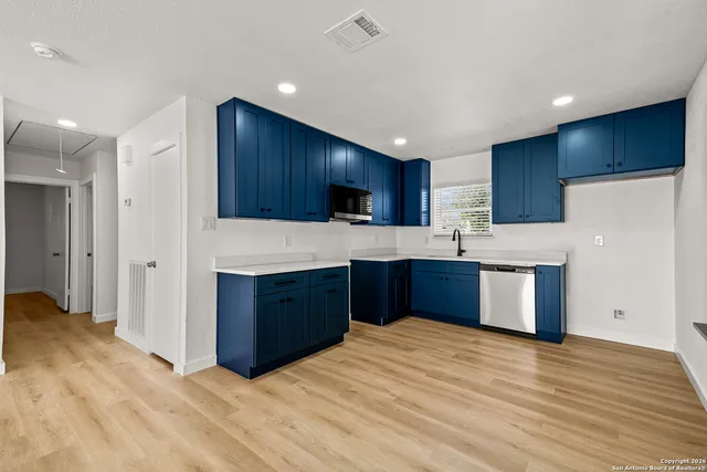 $1,700 | 3325 Cliffside Drive, Schertz, TX 78108