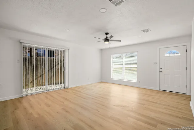 $1,700 | 3325 Cliffside Drive, Schertz, TX 78108