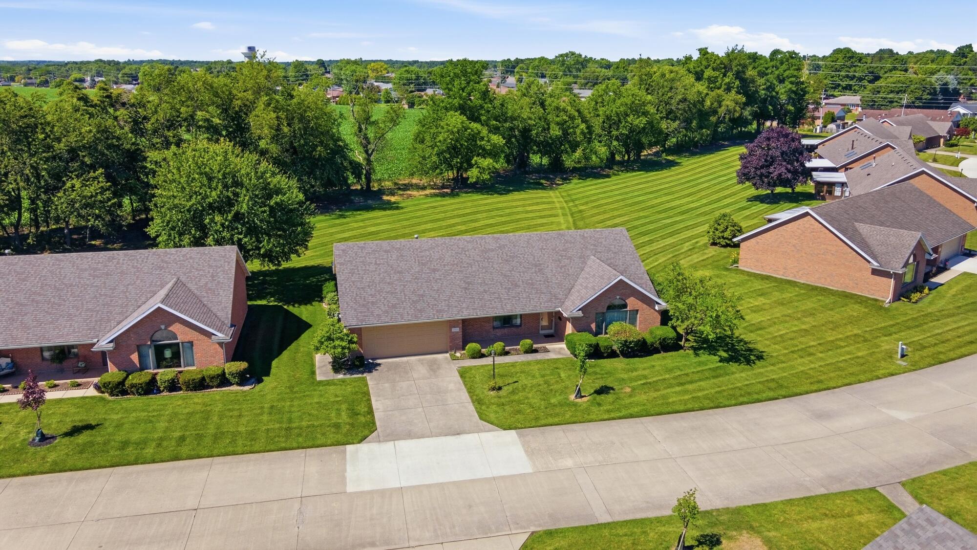 1703 Fox Ridge Drive Springfield, OH 45503 - Photo 36 of 43 001