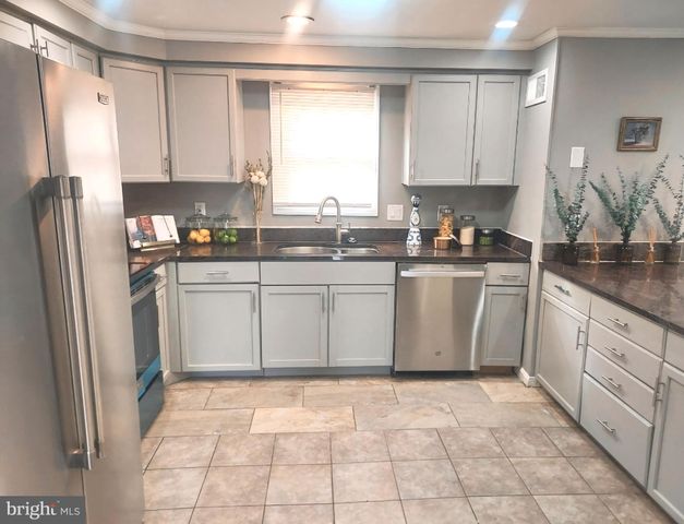 $825,000 | 1932 South Kenmore Street, Arlington, VA 22204