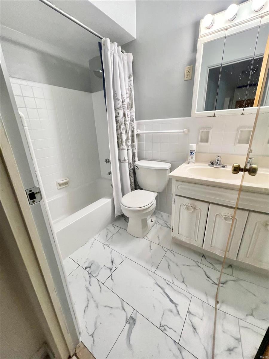 32 Queensway Drive Belleville, IL 62226 - Photo 9 of 13