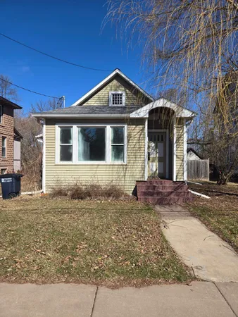 $66,748 | 719 6th Street West, Ashland, WI 54806