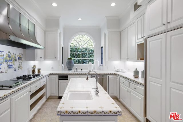 $5,061,000 | 765 Napoli Drive, Pacific Palisades, CA 90272