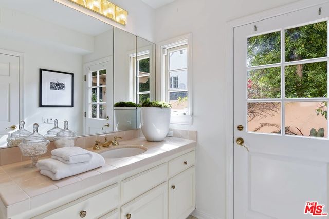 $5,061,000 | 765 Napoli Drive, Pacific Palisades, CA 90272